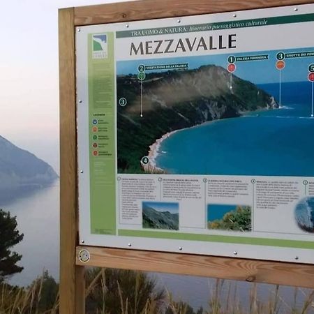 B&B Il Poeta Sul Mare Ancona Exteriér fotografie